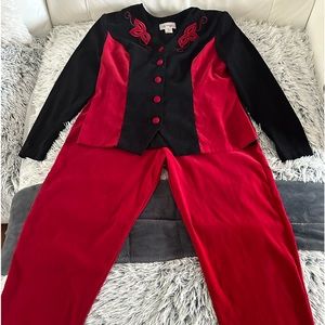 Ladies VINTAGE two piece pant suit